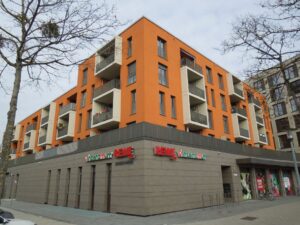 Wohn- und Geschäftskomplex der Sparkasse mit Fußbodenheizung von Oventrop